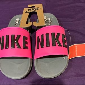 NIB Nike Offcourt Slides